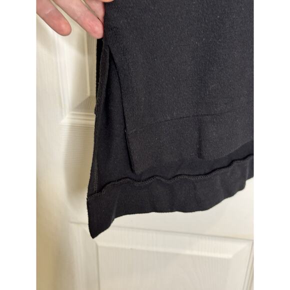 Beyond Yoga Long Sleeve Top Size Medium Black V Neck High Low Hem USA Made - Picture 4 of 7